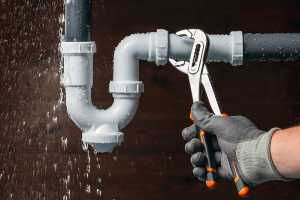 Professional Leak Detection technician working in Magnolia, TX